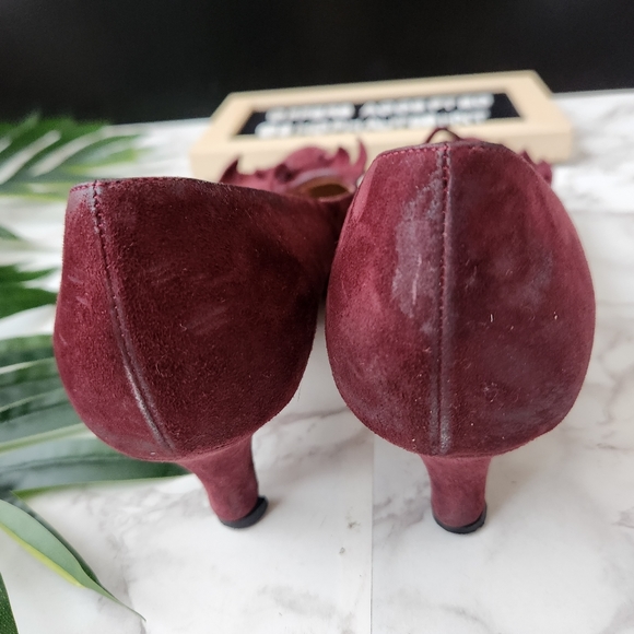 Manolo Blahnik Burgundy Suede Tassle Heels - Picture 10 of 13